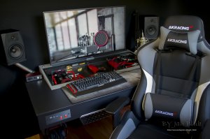 pc-gaming-battlestation-4-1.jpg